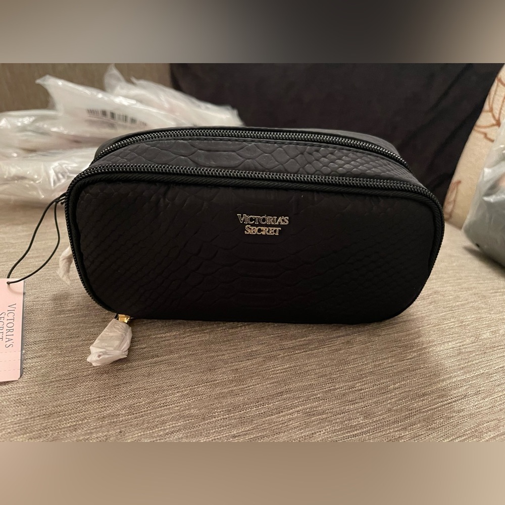 Victoria’s Secret black cosmetic bag (2 compartments)
